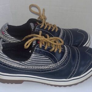 Sorel Trival navy blue low duck boots size 7
